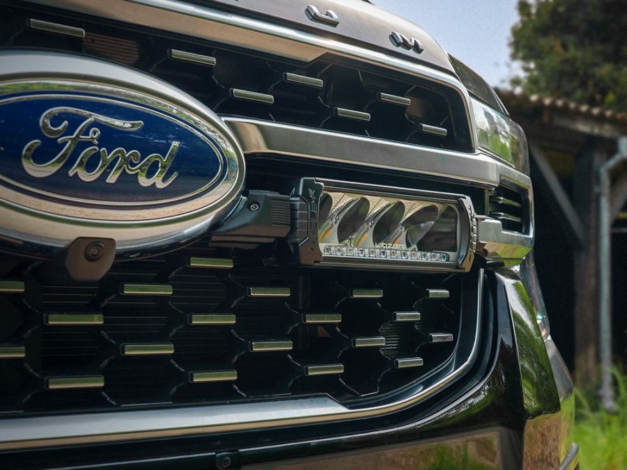 Ford Ranger Platinum (2023+) Grille Kit