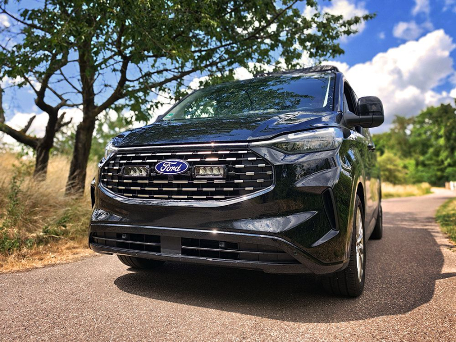 Ford Tourneo Custom (2024+) Grille Kit