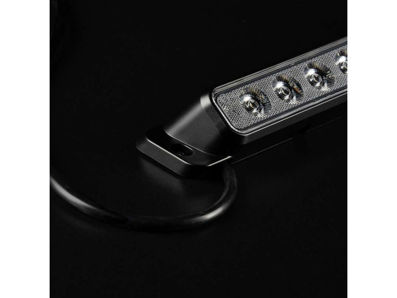 NUUK E-LINE SCENE LIGHT