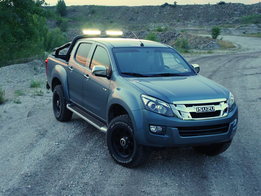 Isuzu D-Max Sports Bar Mounting Kit