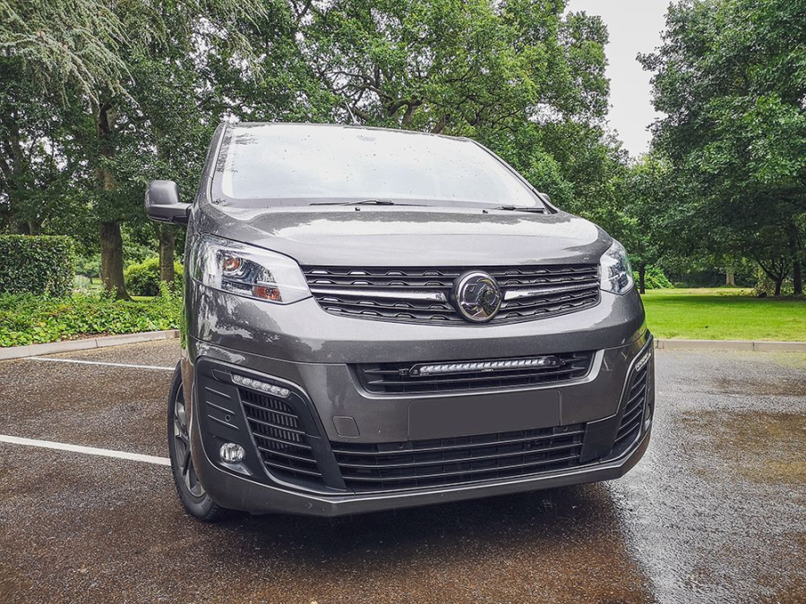 Vauxhall/Opel Vivaro (2019+) Grille Kit