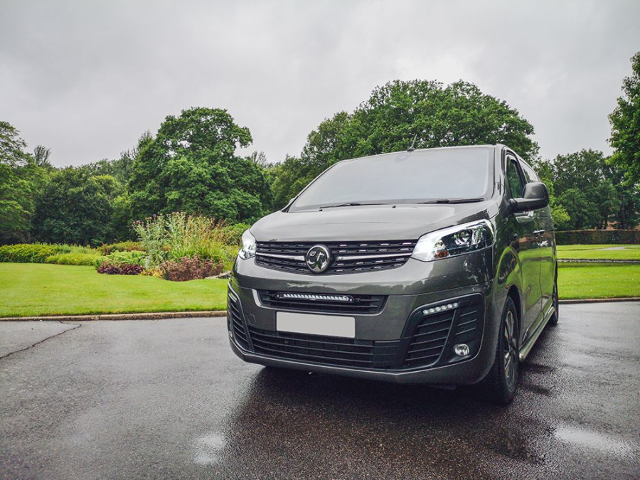 Vauxhall/Opel Vivaro (2019+) Grille Kit